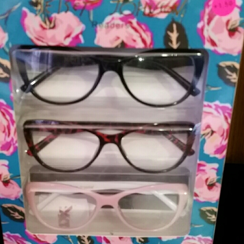 Betsey Johnson Readers  +150